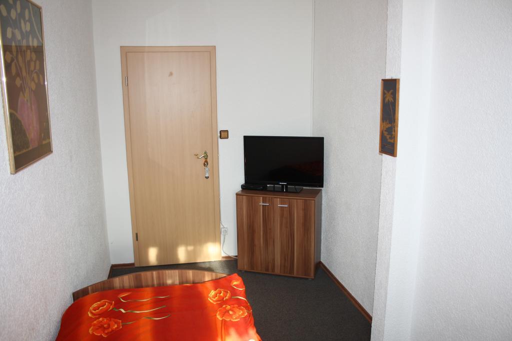 Hueblers-Schlafquartier Hotel Furstenwalde Phòng bức ảnh
